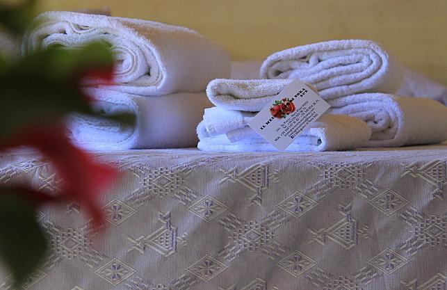 Il Melograno Di Nora Bed & Breakfast พูลา ภายนอก รูปภาพ