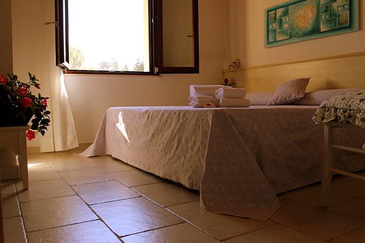 Il Melograno Di Nora Bed & Breakfast พูลา ภายนอก รูปภาพ