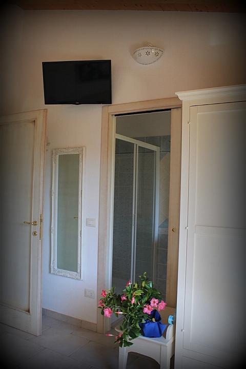 Il Melograno Di Nora Bed & Breakfast พูลา ภายนอก รูปภาพ